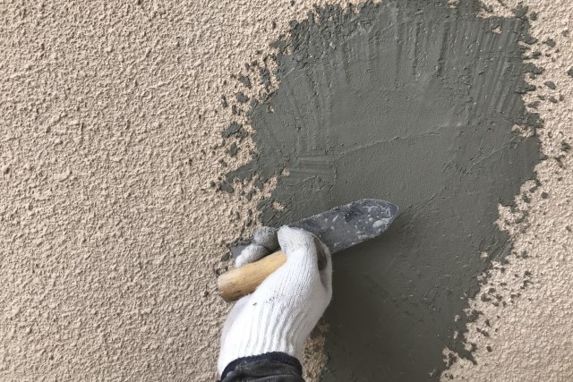 陸屋根の雨漏り修理をDIYで！ただし範囲が広い場合は業者がお得