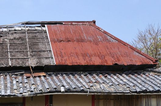 雨漏りの大きな原因になる屋根